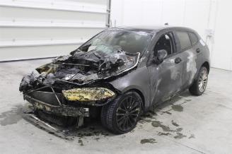 Vrakbiler auto BMW 1-serie 118 2022/9
