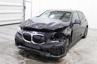 skadebil auto BMW 1-serie 116 2022/10