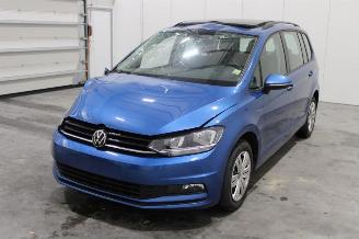 Auto incidentate Volkswagen Touran  2021/4