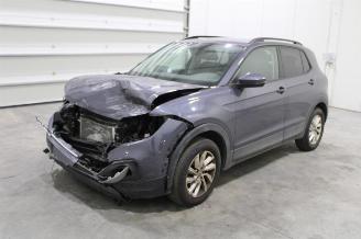 krockskadad bil auto Volkswagen T-Cross  2024/1