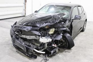 skadebil auto BMW 1-serie 118 2022/1