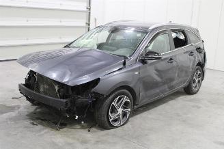 Coche accidentado Hyundai I-30 i30 2022/5