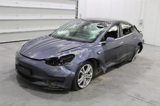 Schadeauto Tesla Model 3  2020/8