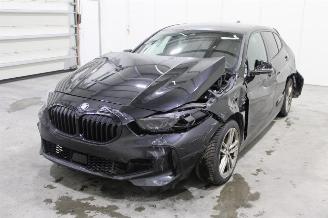 Schadeauto BMW 1-serie 118 2024/1