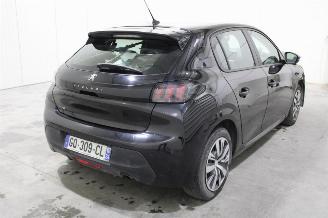 Peugeot 208  picture 3