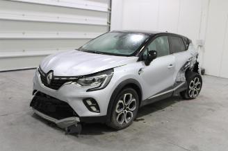 Unfallwagen Renault Captur  2023/12