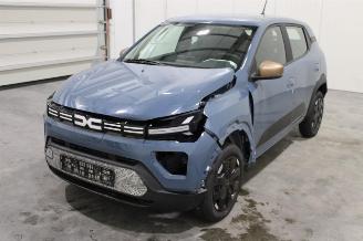 krockskadad bil auto Dacia Spring  2025/1