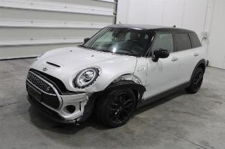 krockskadad bil auto Mini Cooper _SD_CLUBMAN 2020/4
