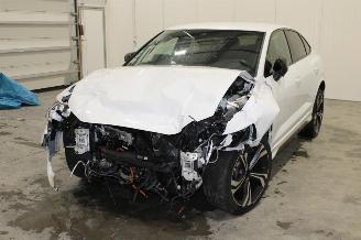 Vaurioauto  passenger cars Audi Q3  2022/10