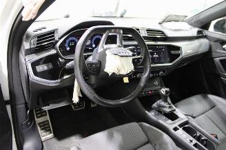 Audi Q3  picture 10