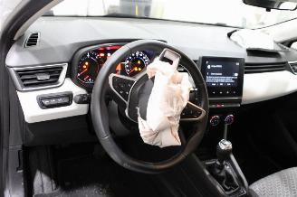 Renault Clio  picture 9