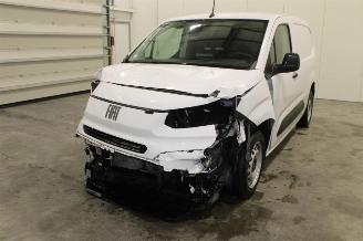 Schadeauto Fiat Doblo  2025/1
