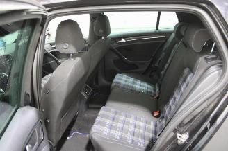 Volkswagen Golf  picture 11