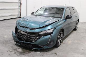 krockskadad bil auto Peugeot 308  2022/12