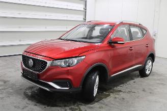 Démontage voiture MG ZS  2023/4