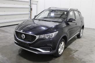 Coche siniestrado MG ZS  2021/10