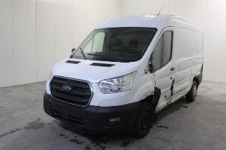 Vaurioauto  passenger cars Ford Transit  2020/6