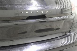 Peugeot 208  picture 9