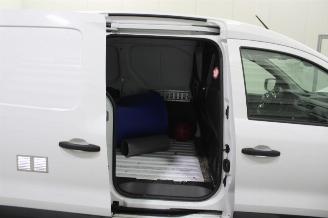 Renault Express  picture 22