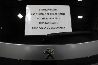 Peugeot 208  picture 19