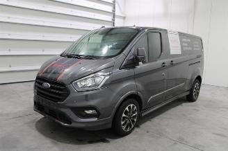damaged passenger cars Ford Transit  2022/1