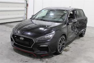 Damaged car Hyundai I-30 i30 2017/11