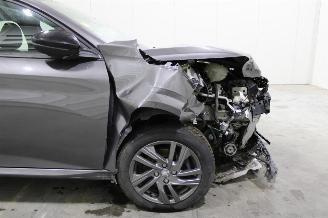 Peugeot 208  picture 7