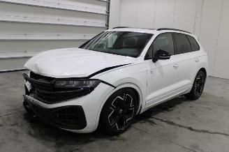 Damaged car Volkswagen Touareg  2024/6
