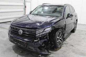 Schadeauto Volkswagen Touareg  2022/3