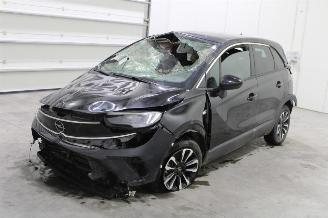 damaged passenger cars Opel Crossland X 2024/8