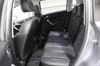 Peugeot 2008  picture 13