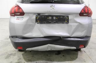 Peugeot 2008  picture 9