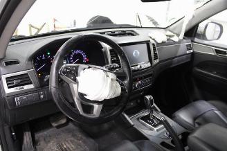 Ssang yong Musso  picture 10