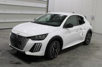 Vaurioauto  passenger cars Peugeot 208  2024/12