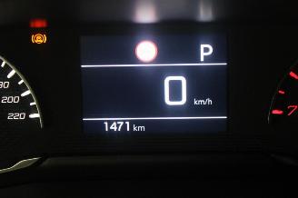 Peugeot 2008  picture 12