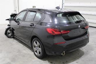 BMW 1-serie 118 picture 4