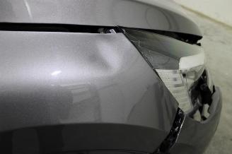 Renault Captur  picture 21