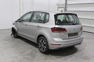 Volkswagen Golf  picture 4