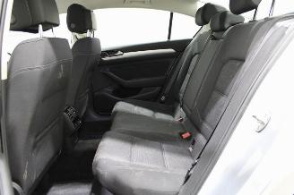 Volkswagen Passat  picture 13