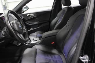 BMW 1-serie 120 picture 2