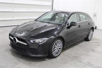 krockskadad bil auto Mercedes Cla-klasse CLA 200 2022/6