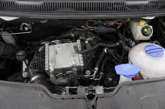 Volkswagen Transporter T6 picture 12