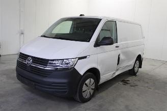 Coche accidentado Volkswagen Transporter T6 2024/1