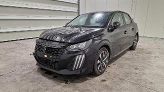 damaged passenger cars Peugeot 208  2025/2