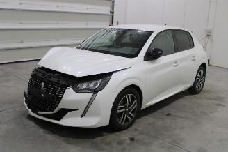 Vaurioauto  passenger cars Peugeot 208  2022/6