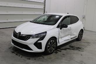 škoda osobní automobily Renault Clio  2024/3