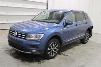 Schadeauto Volkswagen Tiguan  2019/11