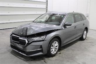 Voiture accidenté Skoda Octavia  2024/8