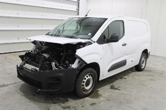 damaged passenger cars Citroën Berlingo  2023/10
