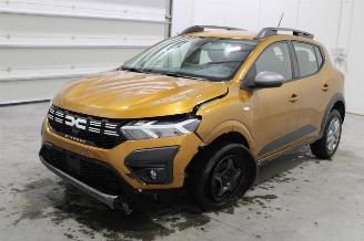 Damaged car Dacia Sandero  2023/7